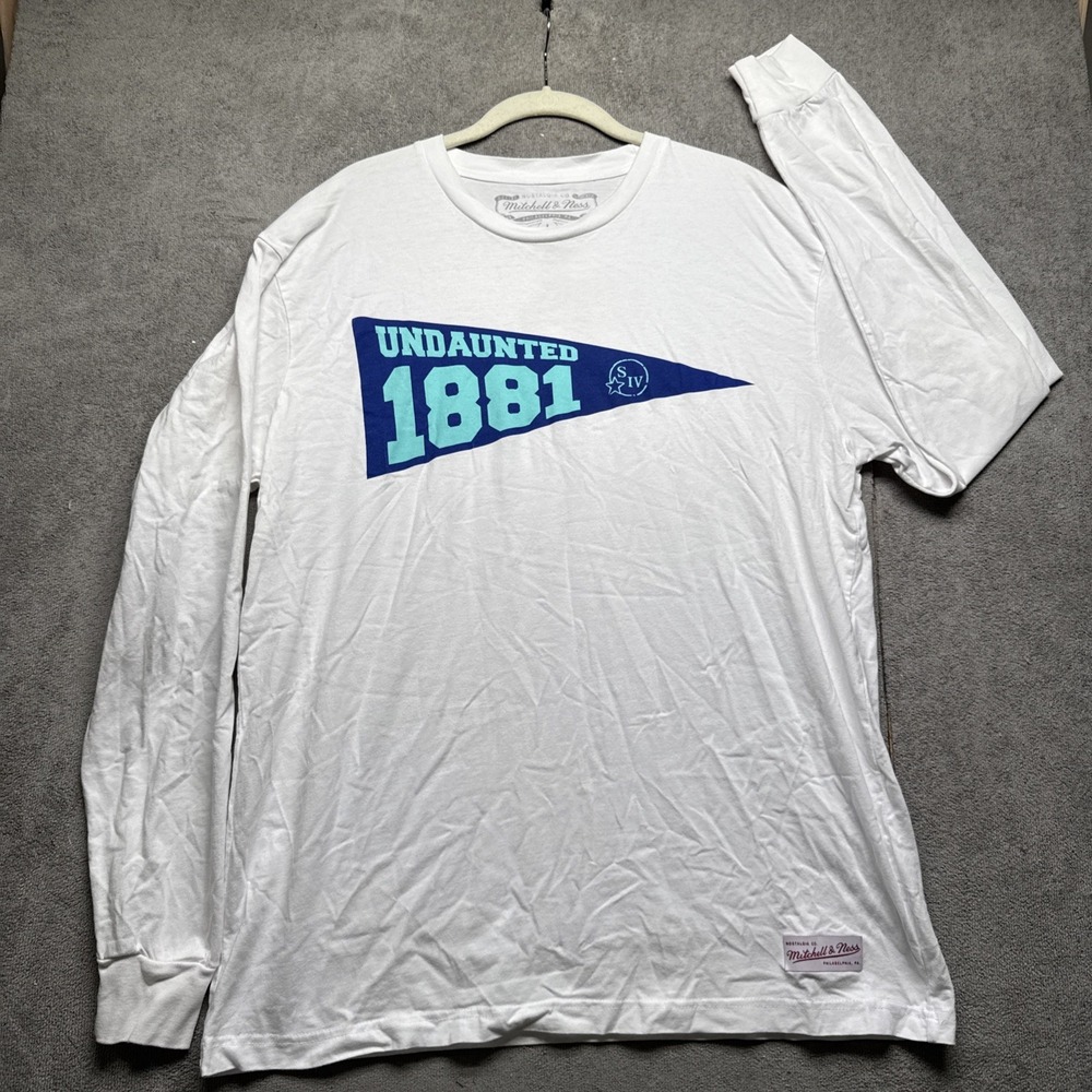 Makers Mark Undaunted 1881 Spelman Long Sleeve Graphic T Shirt Mitchell Ness L